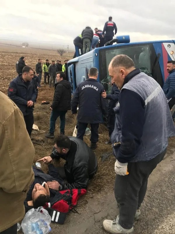 CHP'de istifa oyunu: Özgür Özel ve İmamoğlu'na bir kez daha meydan okudu!